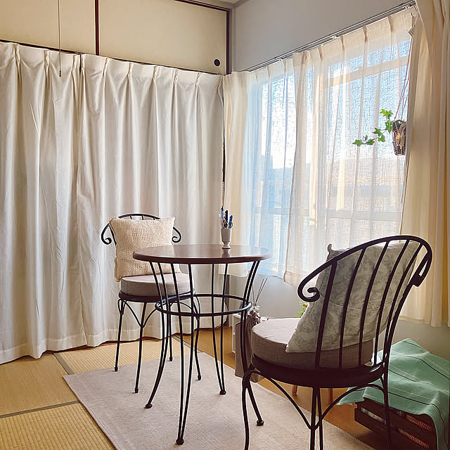 Lounge,団地,賃貸,団地 賃貸,穏やかな暮らし,団地暮らし,団地 和室,団地暮らしを楽しむ,観葉植物,日当たり良好,築50年以上,団地住まい,明るい部屋,丁寧な暮らしを心がけて,団地インテリア,リビング Hicchomuの部屋