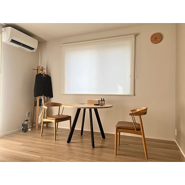 Lounge,ラバーウッド,木製家具,2LDK,ダイニングチェア,ラウンドテーブル,賃貸暮らし,かなでもの,KANADEMONO,鉄脚テーブル ht6030の部屋
