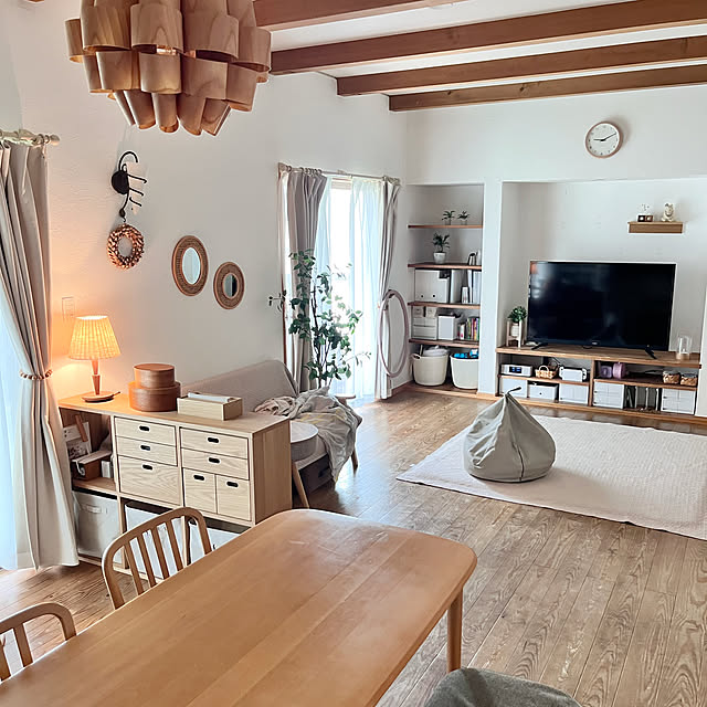 縦長のお部屋レイアウト,北欧ナチュラル,北欧ナチュラルインテリア,無印良品,ソファ,ソファーのある暮らし,スタッキングシェルフ,Lounge puu.tuuliの部屋