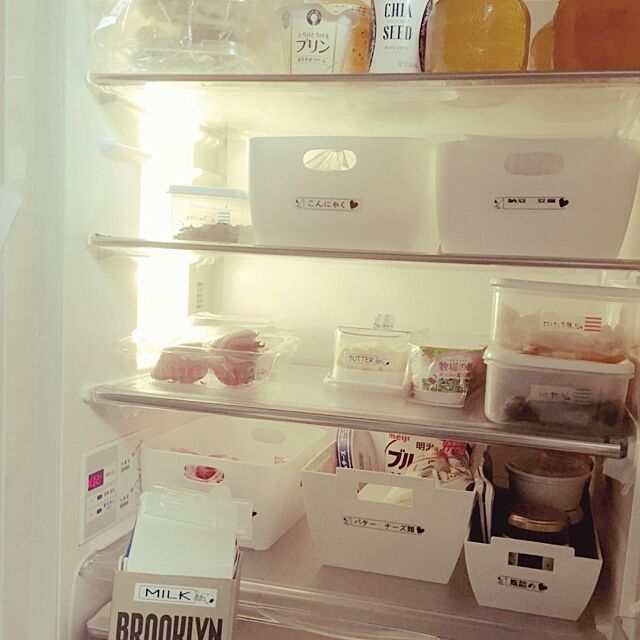 Kitchen,生活感たっぷり,コストコアップルジュース,冷蔵庫,セリア,ラベルシール,ブルックリンジャーの箱 yukoの部屋