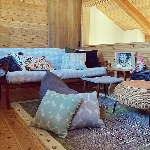 Overview,ギャッベ,IKEA ガムレフルト,北欧家具,吹き抜け,ビーズクッション,クッションカバー IKEA,クッションカバー 手作り,株式会社KOKKA,cocca 生地,第2リビング,ソファスペース,クッション mkmkmoominの部屋