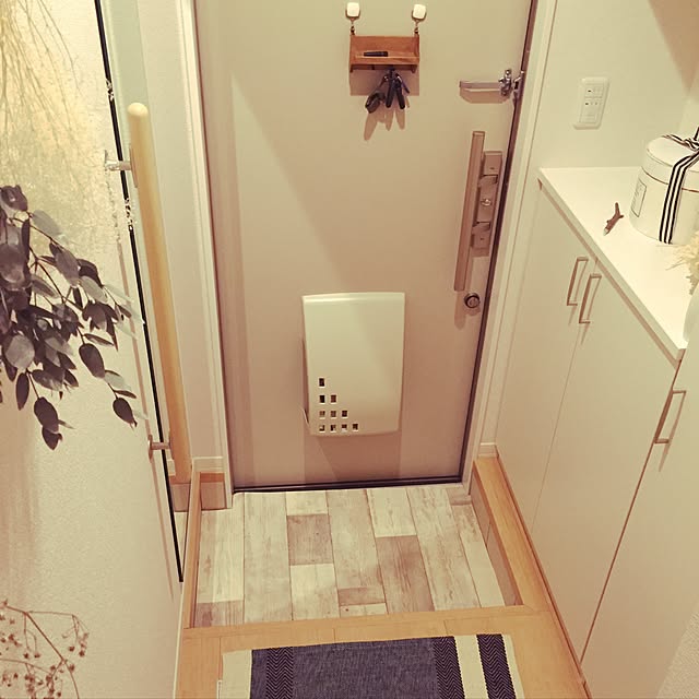 何度でも訪問したくなる 玄関をフロアマットで模様替え Roomclip Mag 暮らしとインテリアのwebマガジン 何度でも訪問したくなる 玄関をフロアマットで模様替え Roomclip Mag 暮らしとインテリアのwebマガジン
