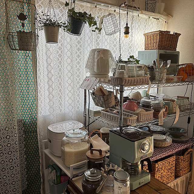 Kitchen,狭小住宅,雑貨,ガラス瓶,賃貸インテリア,雑貨屋さんみたいに飾りたい♪,ふたり暮らし,築36年になりました,築古賃貸アパート,美濃焼マグカップ,壁紙屋本舗さん,築古を魅力に,青山フラワーマーケット canetteの部屋