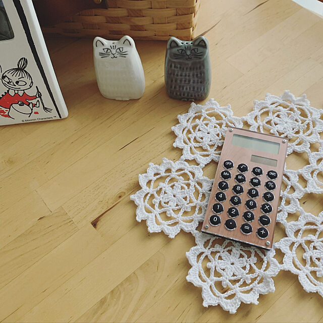 リサラーソン,ソーラー電卓,キャンドゥ,2019.3.27,salut!,My Desk,木目調,100円ショップ,100均,スルーして下さい₍^·͈༝·͈^ฅ,コメント不要です₍^·͈༝·͈^ฅ,ねこのソルト&ペッパー,文具,高見えアイテム,レース編み hemukoの部屋