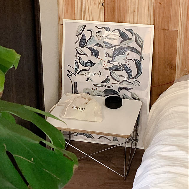 RoomClip Shopping,ミニテーブル,サイドテーブル,ベッド横,マンション暮らし,Bedroom Mikiの部屋