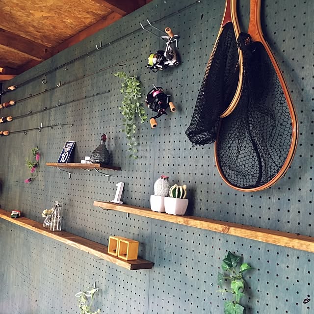 On Walls,趣味,パンチングボード,セルフビルド,insta→dangoman3,DIY,小屋,バイクガレージ,6畳間,有孔ボード,フィッシング,ブルー,ガレージ,たな dangoman9の部屋