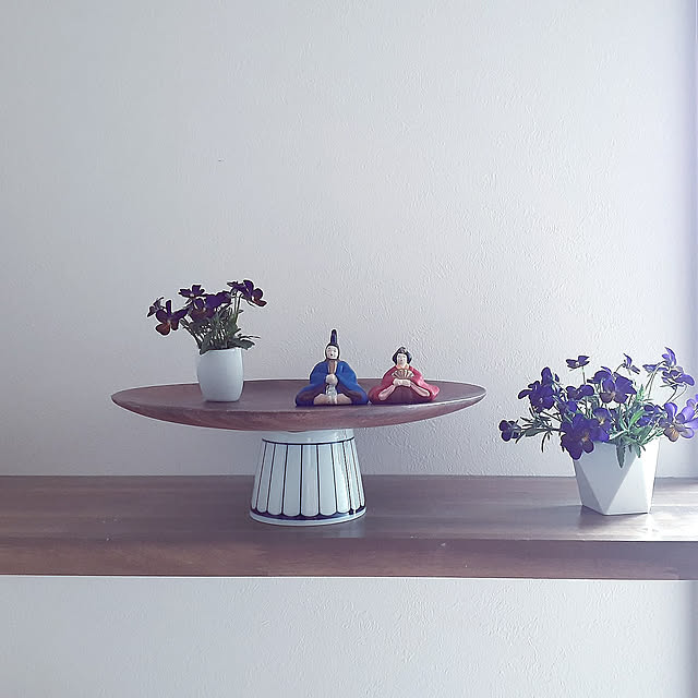 My Shelf,ひな祭り,2022.2.19,無印良品,アカシアプレート,アカシアプレート リメイク,ビオラ,庭の草花,ビオラリトルコニー hana-の部屋