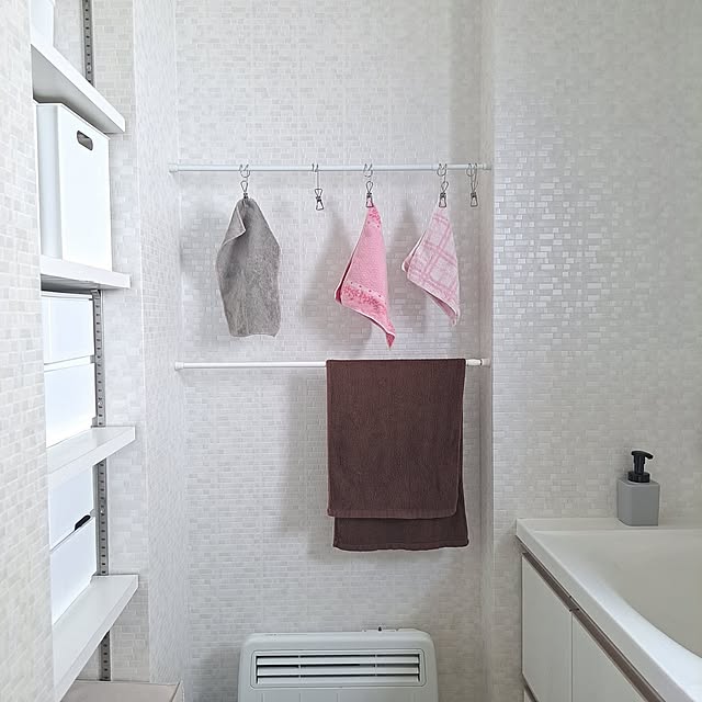 Bathroom,フック,シンプルモダン,子どもと暮らす,シンプルインテリア,いいね！ありがとうございます♪,こどものいる暮らし,100均,つっぱり棒 shimahigeの部屋