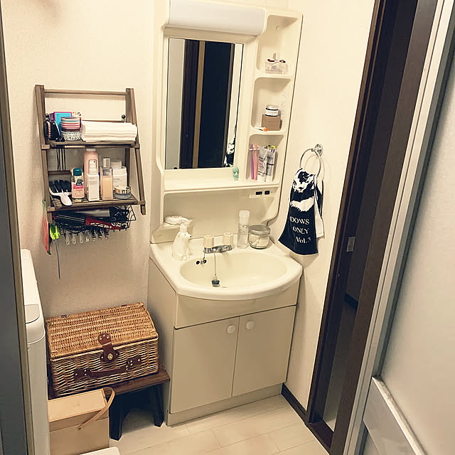 トランクケース,カゴ収納,一人暮らし,賃貸,吊るす収納,落ち着くモノ,Bathroom,脱衣所,洗面所 Alfonce_Kazの部屋