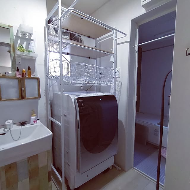 Bathroom,モニターじゃないけど♪,ekansランドリーラック　バスケット付,簡単組み立て,一人でもできるもん♪,洗濯機ラック,洗濯機はそのままで設置♪,ホワイトとブラックがあります,私はホワイトを選びました!,ちゃんと筋交い入ってます♪,縦空間の利用♪,洗濯機の上スペース勿体なくない？,回し者ではありません(^^),ハンサムは英語、正統派美男子よ♡,じゃあイケメンは？って、論点ズレてる,前は縦形洗濯機にも使ってました♪,スッキリ片付くよぉ〜♪,シャープドラム式ES-X11B SR,使ったからこそ分かる良さ♪ Bienvenueの部屋