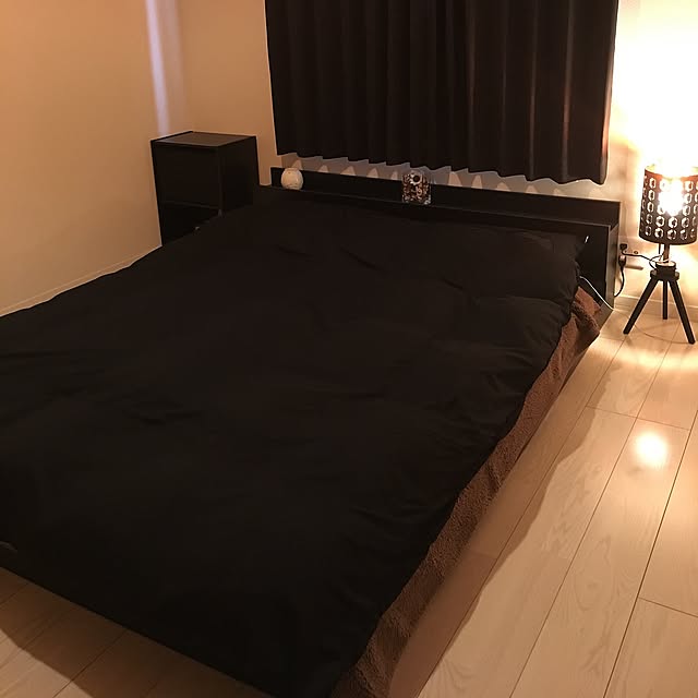 Bedroom,モダン インテリア,ローベッド,IKEA 照明,クイーン Mikuの部屋