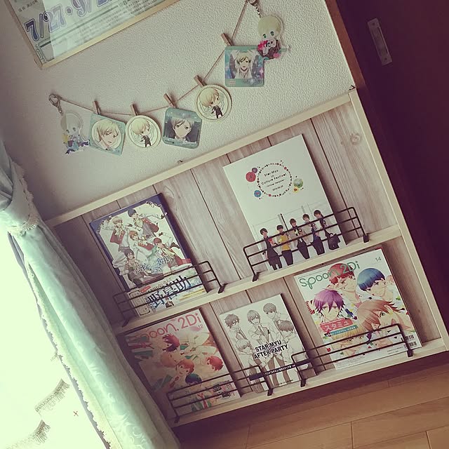 On Walls,マガジンラック,アニメグッズ,オタク部屋,ダイソー,セリア v_v_a_162の部屋