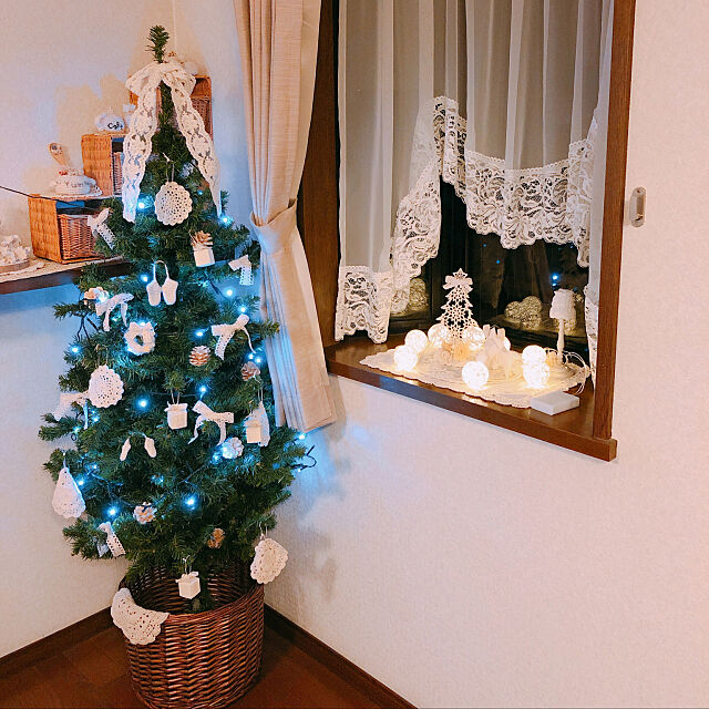 今年はどんな風に楽しむ クリスマスツリーの飾り方実例 Roomclip Mag 暮らしとインテリアのwebマガジン