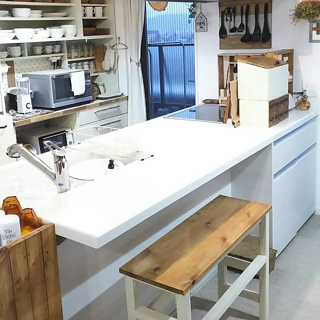 My Desk,DIY棚,DIY椅子,食器棚リメイク,DIY,セリア,収納ボックスDIY,3coios,T-faL,いなざうるす屋さん,ミーツ,salut!,DIY-tile,キャンドゥ flannel.の部屋