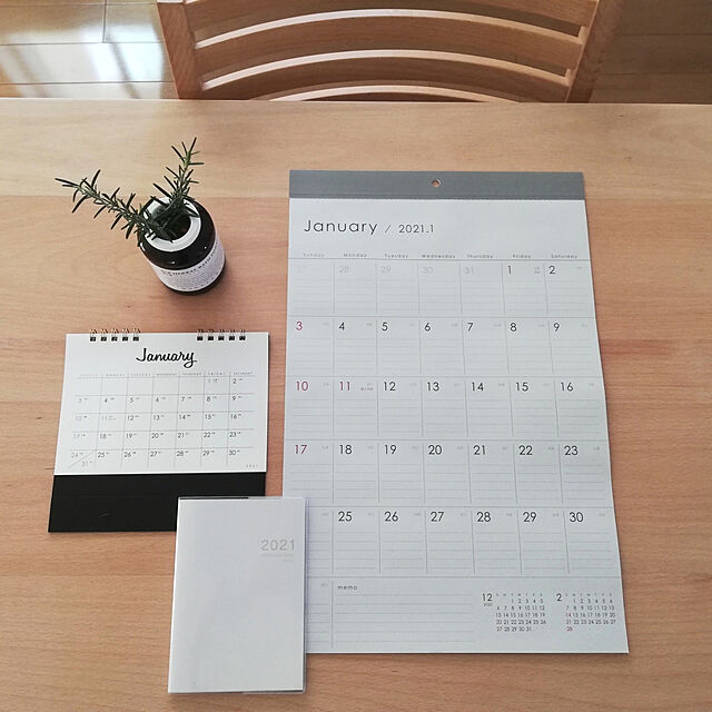 My Desk,カレンダー,セリアのカレンダー,卓上カレンダー,シンプルなカレンダー,スケジュール帳,MARKS＆WEB,2021年のカレンダー,ローズマリー,カレンダー2021 pinokoの部屋