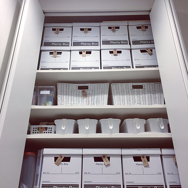 Kitchen,ピータッチラベル,ラベルライター,タグ,ダイソー,Plenty Box A4,Plenty Box,seria,ハイドア,ダボレール設置,食品庫,タッパーウェア,カインズホーム キッズバスケット,カインズホーム かご,ホワイトキッチン♡,ホワイト化,もっとシンプルにしたい A.sの部屋