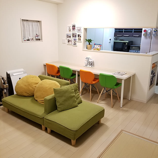 Lounge,イケア75,2018.9.11,★本日1枚目の投稿★,イベント参加用,電球色,IKEA,ニトリ,マナベインテリアハーツ,ローソファ,ニッチ,こどもと暮らす,男兄弟,キッズスペース,畳,ダイニング,カウンターテーブル,観葉植物,パントリー,100いいね！ありがとうございます♪,200いいね！ありがとうございます♪,柑橘カラー,イームズチェア,ダイソー,モチモチクッション,マグネットケース,フォトフレーム,カフェ風,300いいね！ありがとうございます♪,400いいね！ありがとうございます♪,ビタミンカラー atsuの部屋