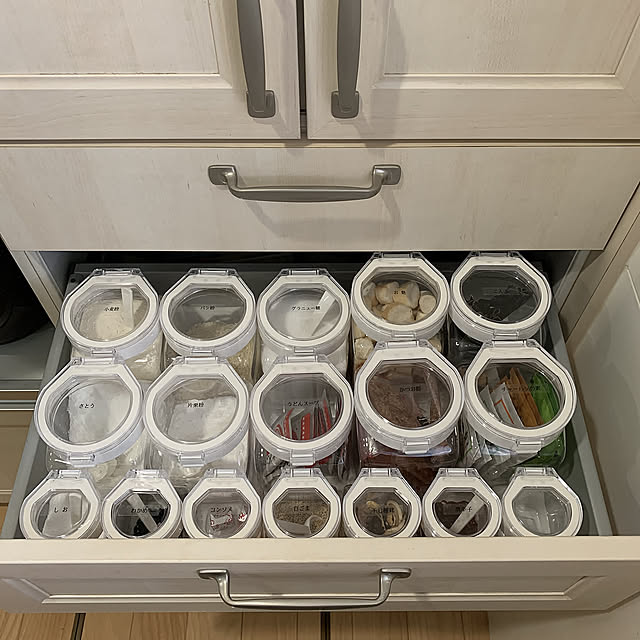 ワンプッシュキャニスター,ニトリ,ホワイトインテリア,TOTOキッチン,Kitchen,テプラでラベリング,調味料収納,キッチン収納,シンデレラフィット,あけて見せてね!引き出し収納 maayaの部屋