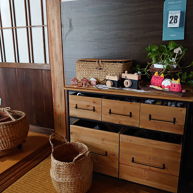 My Shelf,ハンドメイド,お家を楽しむ,古い家に住む,築年数46年以上,節分,暮らしを楽しむ,和室,生活を楽しむ,古い家を楽しむ,お家で楽しむ,自己満足で楽しむ,木のカメラ手作り,粘度細工,廃材で作った,Daiso,セリア,日めくりカレンダー,日めくりカレンダーの土台空き箱DIY,飾り棚 fukuの部屋