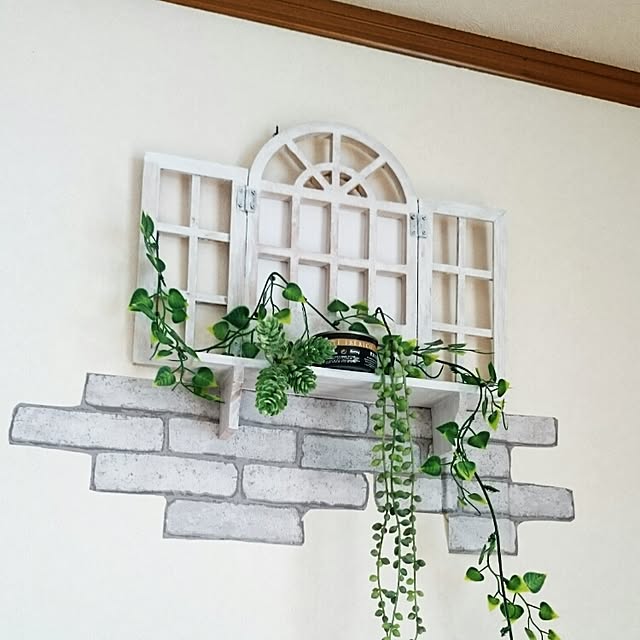 On Walls,DIY,100均,リメイク,セリア,3COINS,リメ缶,ナチュラル,キャンドゥ,フェイクグリーン,インテリアシート,飾り窓 Granadillaの部屋