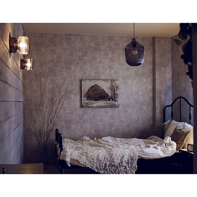 インダストリアル,間接照明,ベッドルーム,IKEA ベッド,木の壁,グレー,グレーの壁,壁照明,IKEA 照明,Bedroom wonder_treeの部屋