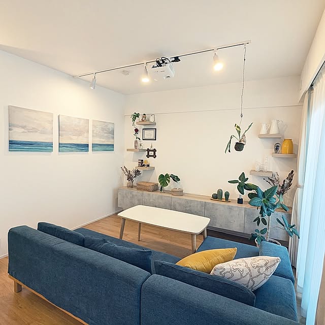 Lounge,IKEA,ソファ,プロジェクターのある部屋,プロジェクターのある生活,北欧,ダクトレール,ダクトレールって便利,プロジェクター misaki.tの部屋