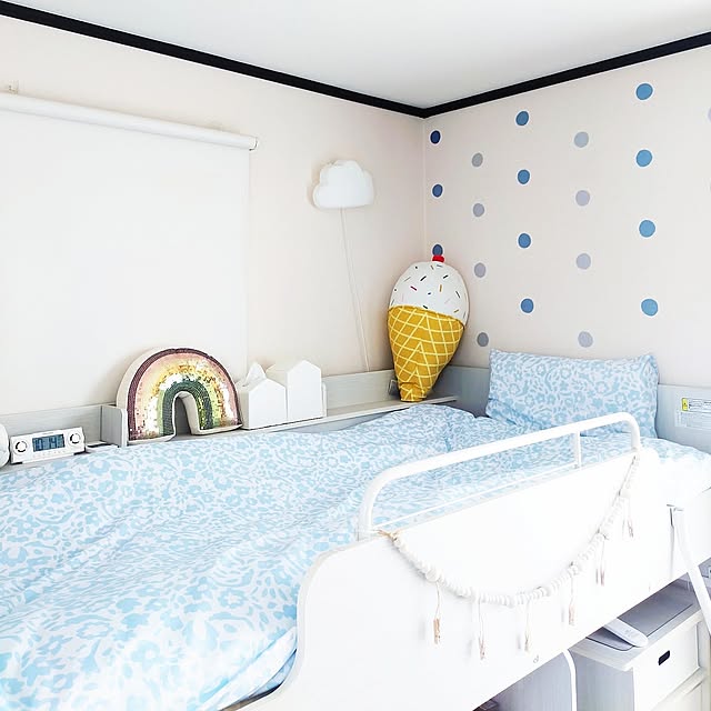 Bedroom,新生活,IKEA,シンバルブロマ,布団カバーセット,ウップリスト,雲のライト,H&M HOME,アイスクリームクッション,レインボークッション,KEYUCA,ゴミ箱,ティッシュケース,システムベッド,デニッシュ,春 JKの部屋