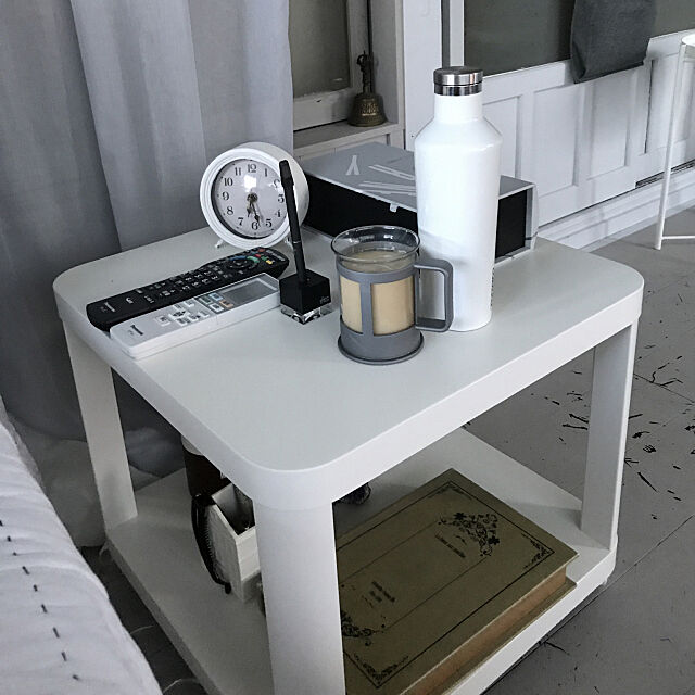My Shelf,リモコン置き場,ベッドサイドテーブル,8/11/2018☀,IKEAサイドテーブル,IKEA Shihoの部屋