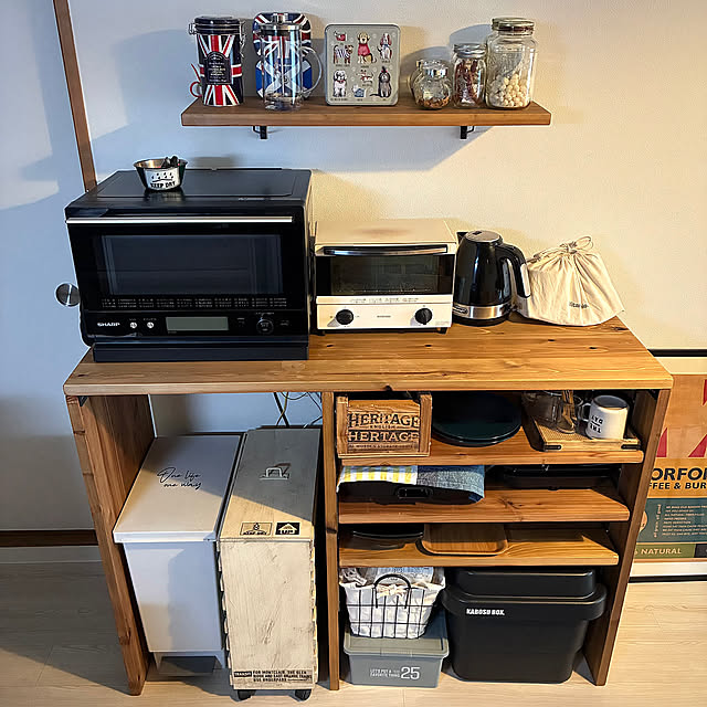 Kitchen,金具用石こうピン,ゴミ箱収納,ホットプレート収納,キッチン台DIY,キッチン台,賃貸,DIY,ヴィンテージ,ワトコオイル,古材風,ラダー,賃貸インテリア,見せる収納 puuの部屋