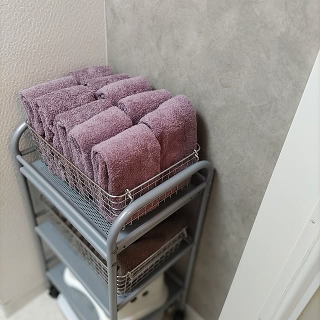Bathroom,かご・バスケット,無印良品,ステンレスワイヤーバスケット,IKEA ワゴン,ヒオリエ,タオル収納,ホテルスタイルタオル,2024.2.22,フェイスタオル miwaの部屋
