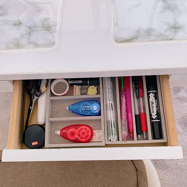 文房具収納,シンプルインテリア,シングルマザー,ホワイトインテリア,100均,My Desk yossiiの部屋