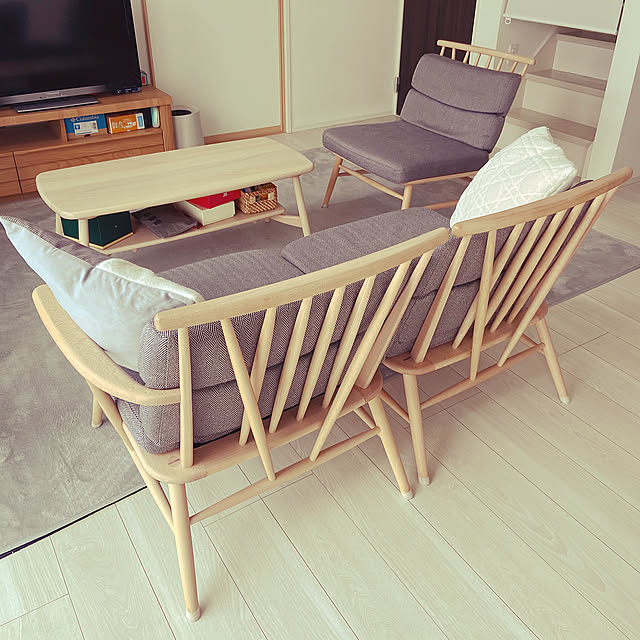 Lounge,スリーコインズのクッションカバー,ミキモク,かねたや家具,ソファ Haruの部屋