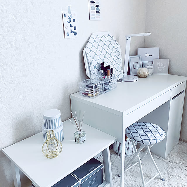 八角形ミラー,寝室,メイクスペース,ホワイトインテリア,ドレッサー周辺,ドレッサー,IKEA MICKE,IKEA 雑貨,IKEA MICKE(デスク),グレー×ホワイト,フォロワーさんに感謝♥,いいね！ありがとうございます♪,モノトーン好き,ナチュラルモノトーン,シンプル,シンプルな暮らし,いつもいいねやコメありがとうございます♡,シンプルライフ,モノトーン,Bedroom Ayuminnの部屋