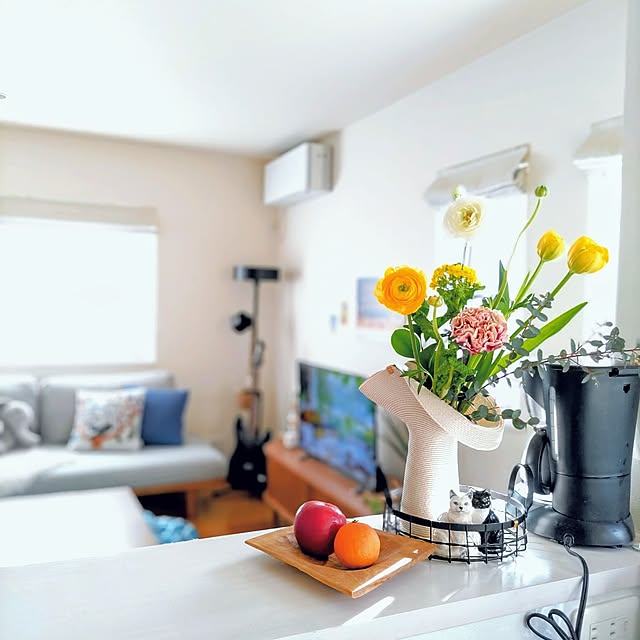 Kitchen,花,花瓶,フラワーベース,春,花のある暮らし,ディスプレイコーナー,カラフル大好き♡ .Haの部屋