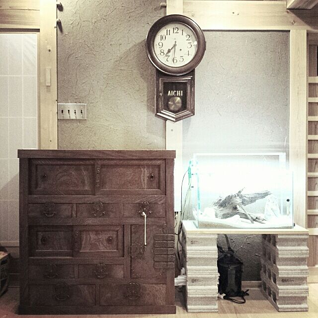 Lounge,アンティーク,土壁,時代箪笥,水槽 Miwaの部屋