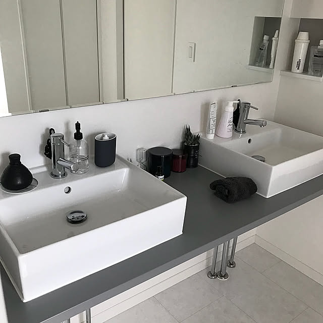 Bathroom,アメニティグッズ,多肉植物,IKEA,今治タオル,ごちゃつき気味,ホテルライクにしたい,グレーカウンター,2ボウル,洗面室,LIXIL riakanaの部屋