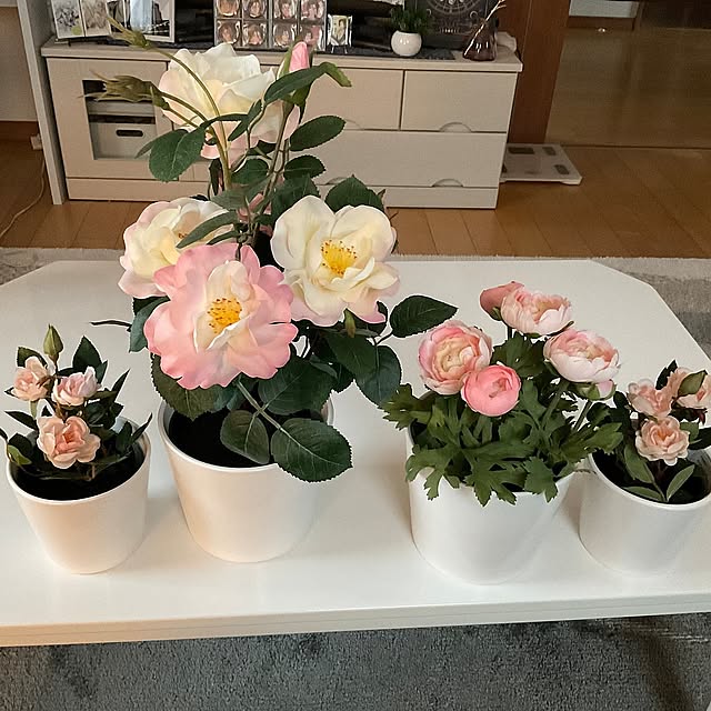 My Desk,IKEA,ピンク,フェイクグリーン,造花,ナチュラル,シンプル,シンプルインテリア nanae-lowellの部屋