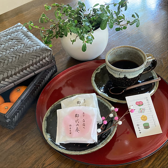 My Desk,特別審査員,東京インターナショナルギフトショー,みかん,かご,和テイスト,たち吉のお皿,とらやの最中,マグカップ,観葉植物,癒し,ギフトショー,癒しのティータイム,2枚投稿です♡,おうちカフェ madamkaoriの部屋