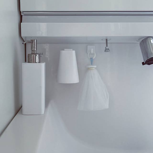 Bathroom,マーナスポンジ,モノトーンインテリア,tower大好き,山崎実業,tower,towerシリーズ,ZARA HOME,フェイスタオル,ホームコーディ Akubiの部屋