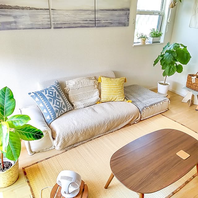 Lounge,BOHO,西海岸インテリア,一人暮らし,1LDK,ナチュラルインテリア,ローソファー,こたつテーブル,アートパネル,IKEA,フィカスアルテシマ,フィカスウンベラータ,い草ラグ Yuukiの部屋
