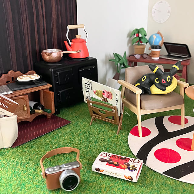 梅雨の楽しみ方,リーメント,ガチャガチャコレクション,ミニチュアの世界,収納,大人のガチャガチャ,公式,ミニチュア,片付け中,ガチャガチャ,ミニチュア雑貨,キャンドゥ,My Desk,ミニチュアコレクション mako2yaaの部屋