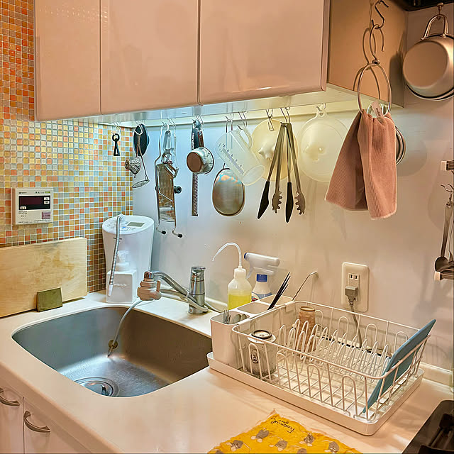 Kitchen,ぶら下げ収納,キッチン収納,横ブレしにくいフック,無印良品S字フック,キッチンツール収納,見せる収納,つっぱり棒収納,シンク上収納,吊り下げ収納 mochi2usagiの部屋