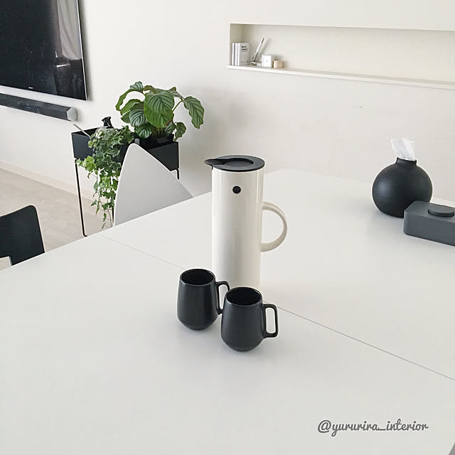 My Desk,ステルトンバキュームジャグ,ステルトン,ボーコンセプト ダイニングテーブル,シンプル,北欧,積水ハウス,北欧雑貨,クリスマス,モノトーン雑貨,海外インテリアに憧れる,北欧インテリア,白黒雑貨,シンプルライフ,白黒,シンプルインテリア,モダンインテリア,モノトーン,モノトーンインテリア,ホワイトインテリア,北欧モダン yururiraの部屋