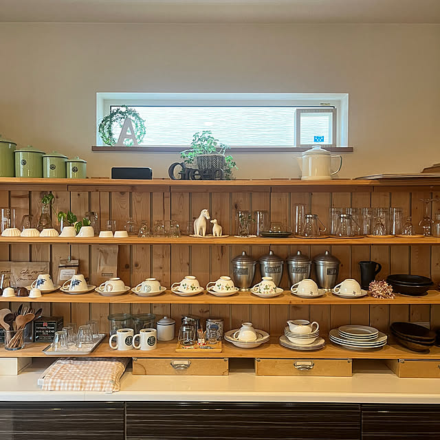 Kitchen,みせるキッチン収納,淡色インテリア,DIY,ダウンライト,あかり,灯り,グリーンのある暮らし,すのこ棚DIY,花遊び,おうち時間,くつろぎ時間,お家時間を楽しむ♪,平家の家,心地よく暮らす工夫 rinrinの部屋