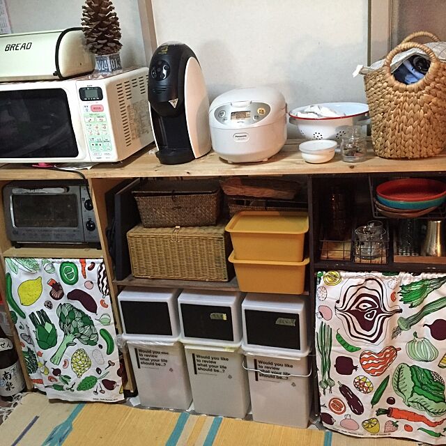 Kitchen,カラボ収納,棚DIY,キッチン棚,ニトリかご,ダイソーボックス,IKEA生地で目隠し piroyurayura0104の部屋