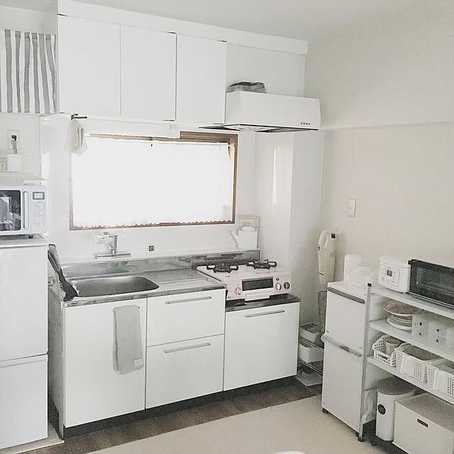 Kitchen,キッチン,ホワイトインテリア,IKEA,シンプルインテリア,2DK,ニトリ,ミニマリスト,断捨離,セリア,無印良品,salut!,収納,ダイソー,シンプルライフ,モノトーン,100均,ナチュラル,グレー,北欧 ___k___319の部屋