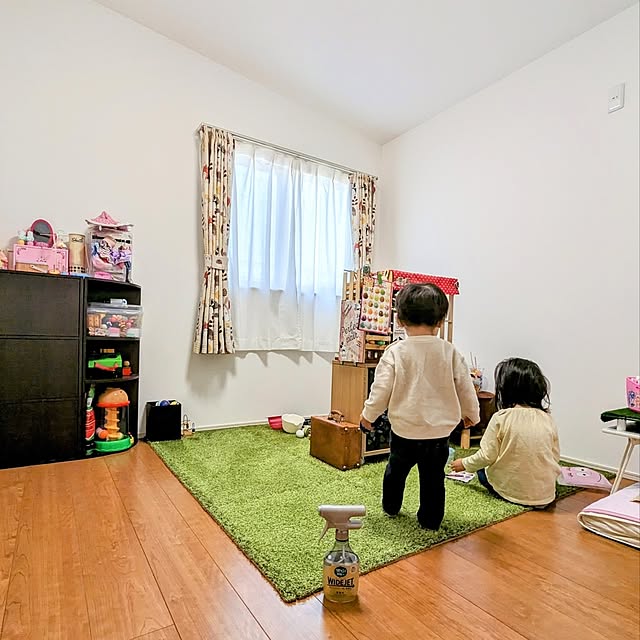 On Walls,消臭,リセッシュ,除菌,ラク家事,暮らしのハンドブック2023,ワイドジェット,新生活,こどもと暮らす,モニター当選ありがとうございます,見てくださってありがとうございます,ラグ,芝生風ジョイントマット　シーヴァ,ニトリ,カラーボックス,お店屋さんDIY,斜め天井 cochonの部屋