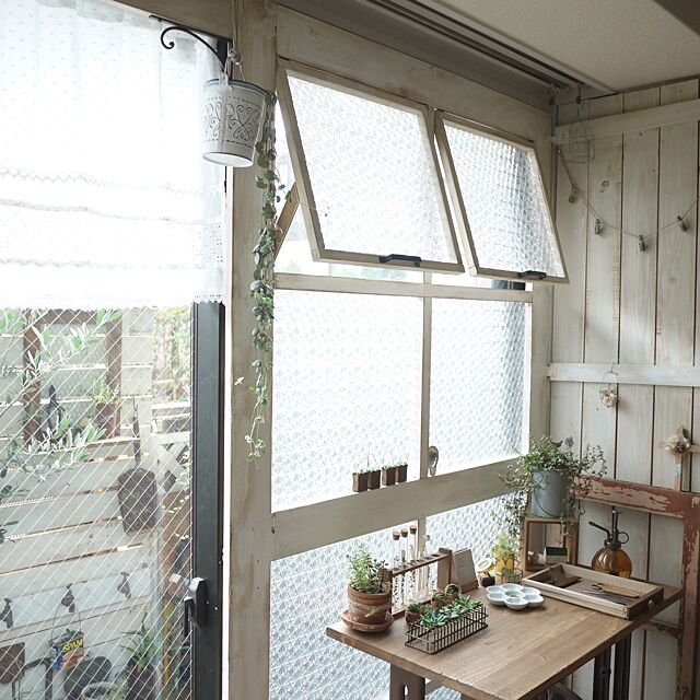Lounge,DIY板壁,DIY窓枠,いただきものいっぱい写ってます♡ keitanの部屋