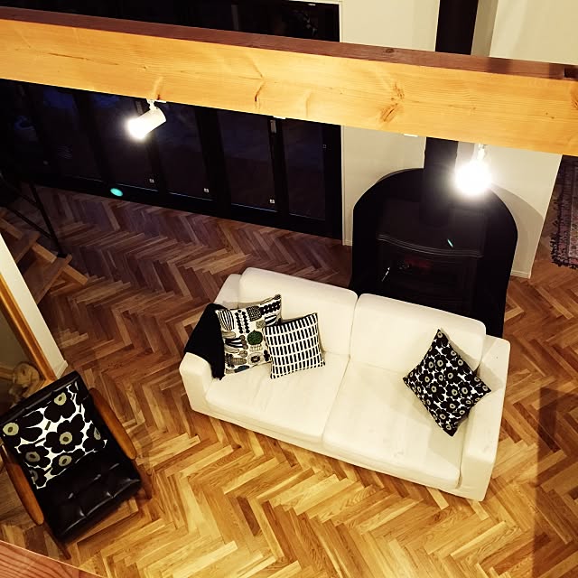 Overview,薪ストーブ,カリモク60,ヘリンボーンの床,無印良品 Uniの部屋