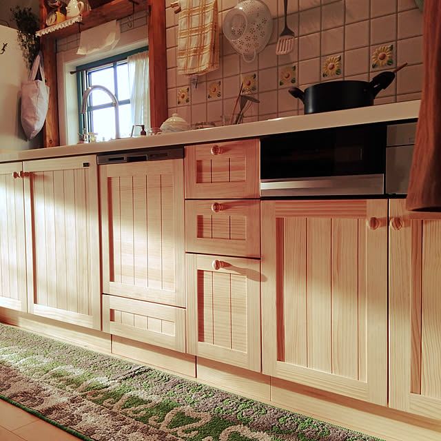 Kitchen,ウッドワン,ウッドワン スイージー,ウッドワンのキッチン,ベルドーラ,黄色,ナチュラルカントリー,窓枠DIY,棚DIY komari-usagiの部屋